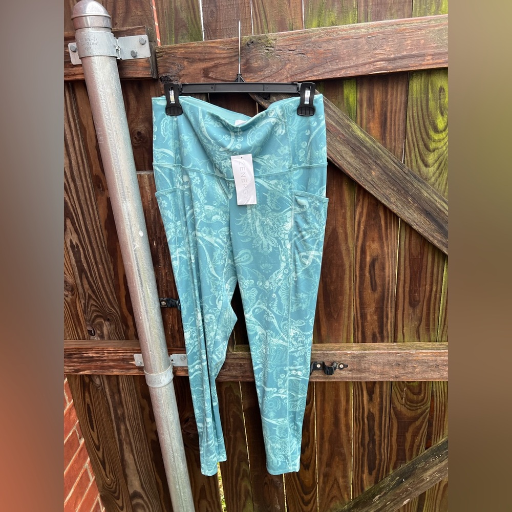 👗Chico's Zenergy Aqua Floral Leggings - Picture 3 of 8